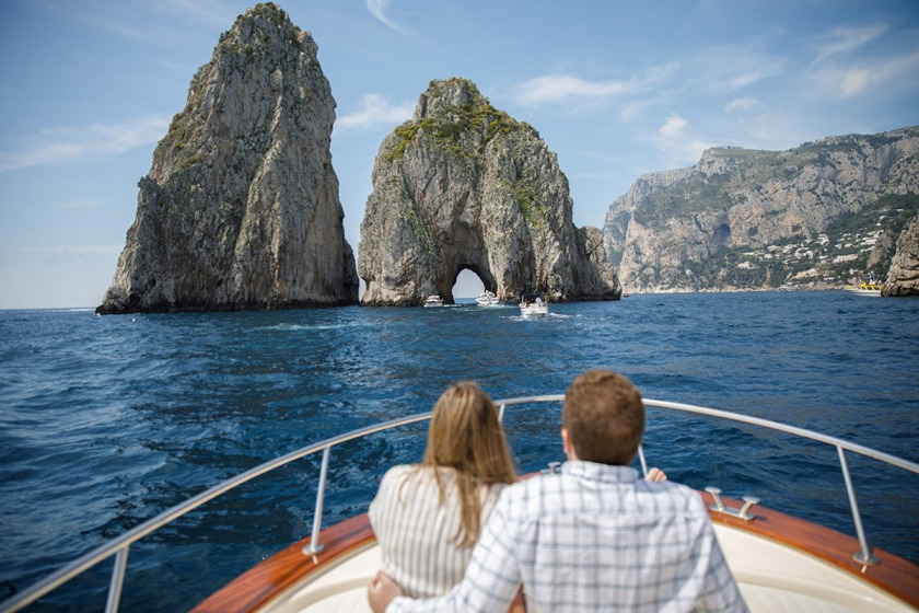 Luna di miele in barca a Capri, Sorrento e Amalfi